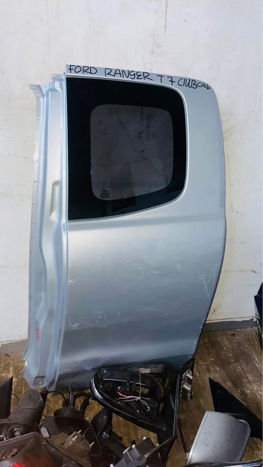 Ford Ranger T7 Clubcab back door - Private Seller