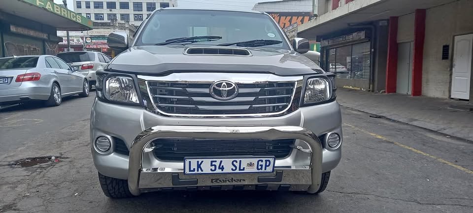 2007 TOYOTA HILUX DOUBLE CAB 3.0 D4D 4X2 MANUAL TRANSMISSION