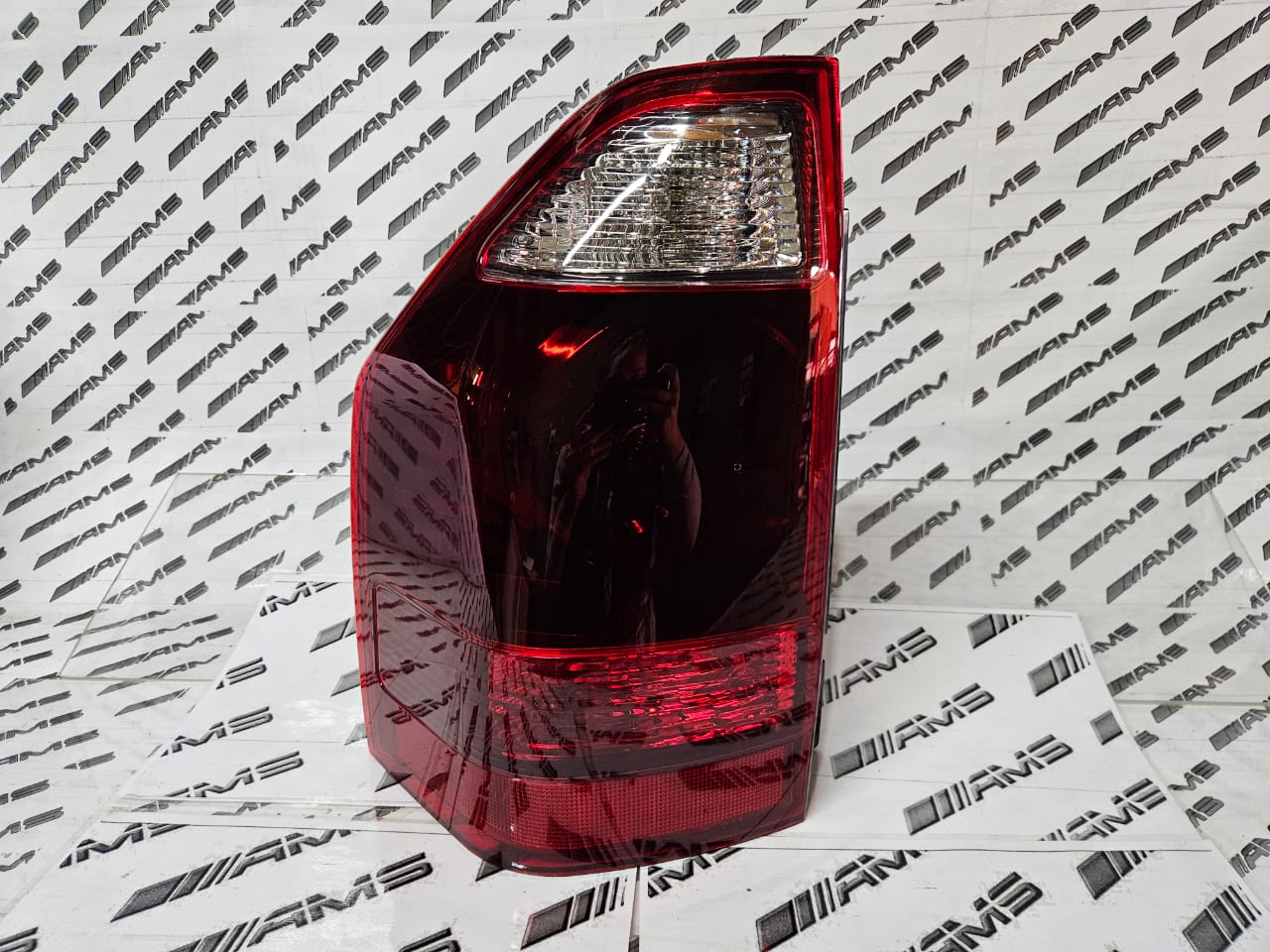 Brand New Mitsubishi Pajero Gen3 Tail Lights for Sale!