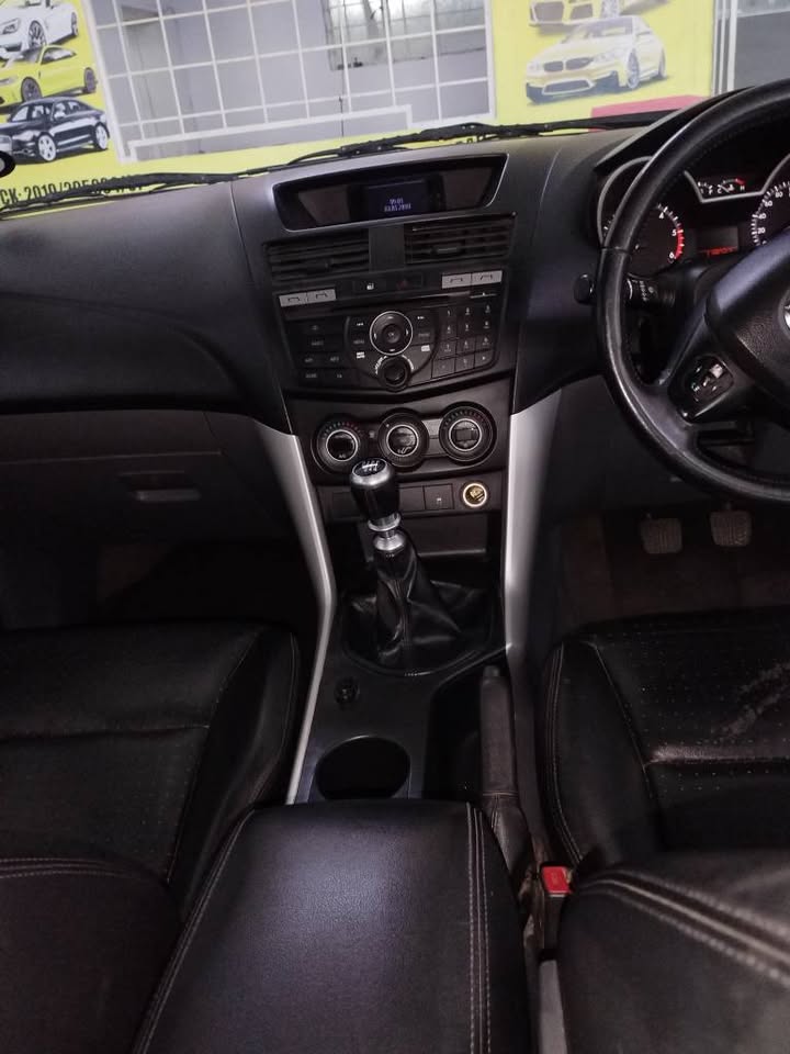 2015 MAZDA BT50 2.2 DOUBLE CAB MANUAL