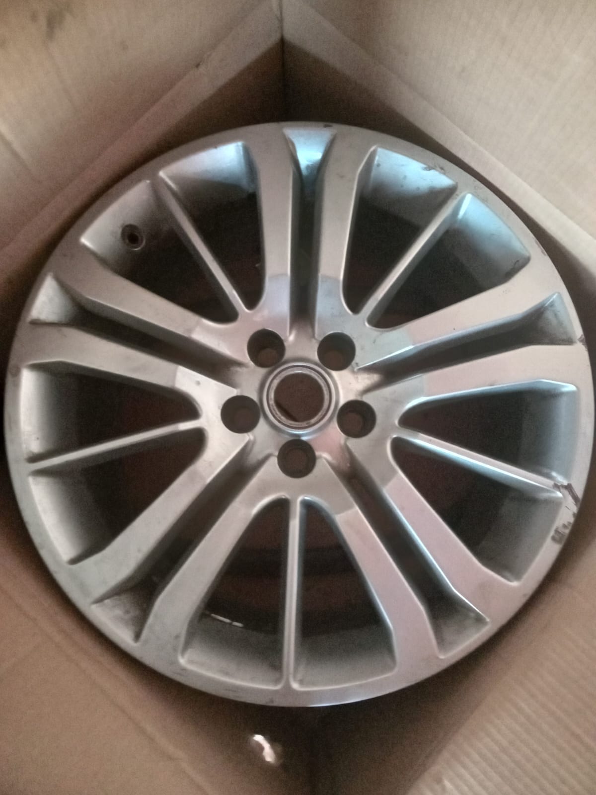 2x Range Rover Rims | Junk Mail Marketplace