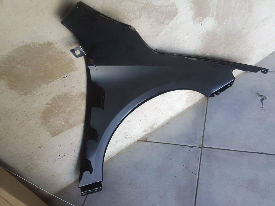 Mercedes Benz w117 CLA FENDER FOR SALE