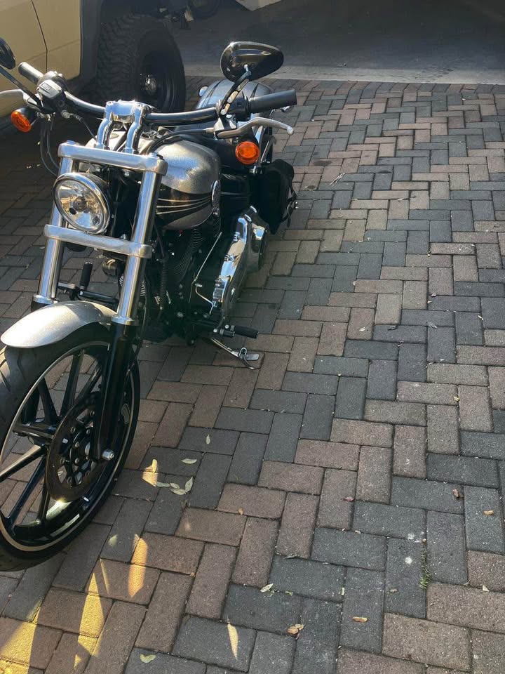2015 HARLEY DAVIDSON BREAKOUT - Private Seller 2015 HARLEY DAVIDSON BREAKOUT - Private Seller