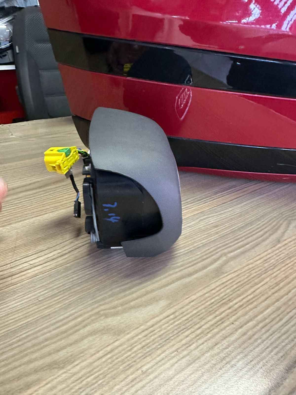 2019 AUDI  Q7 DRIVER STEERING  AIR BAG BRAND NEW ORIGINAL FOR SALE - Private Seller