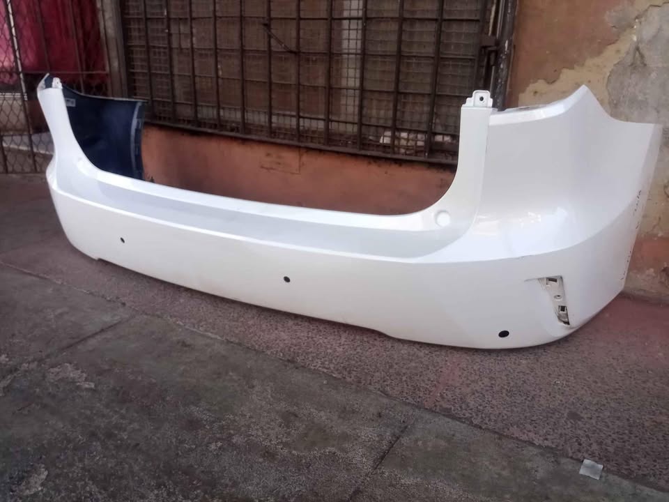 Lexus RX300 back bumper - Private Seller Lexus RX300 back bumper - Private Seller