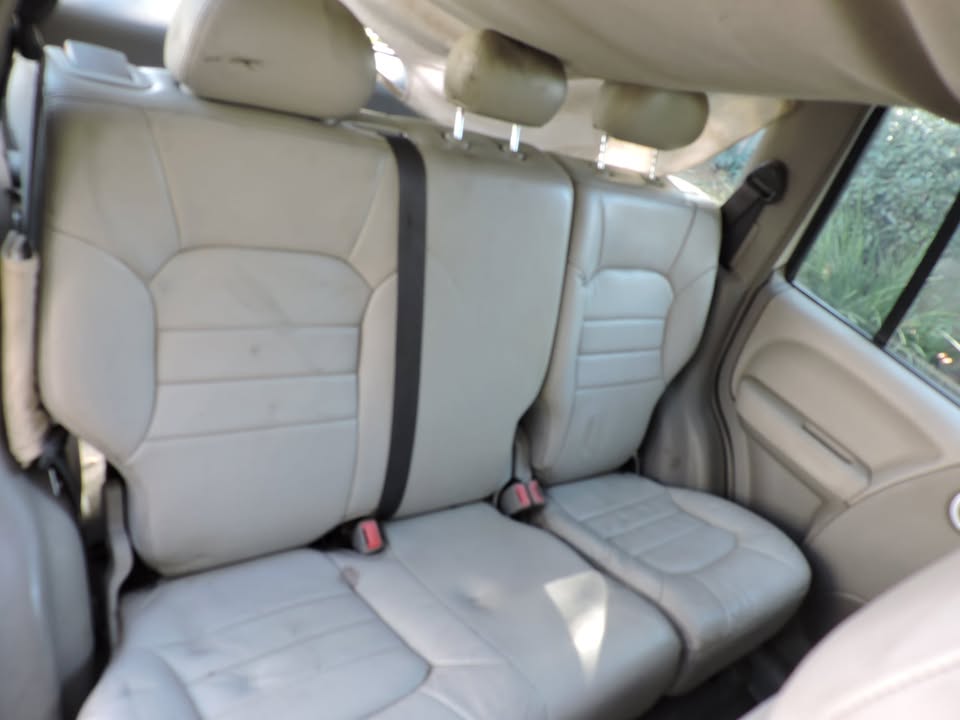 Jeep Cherokee 2.5 crd car seats - Private Seller