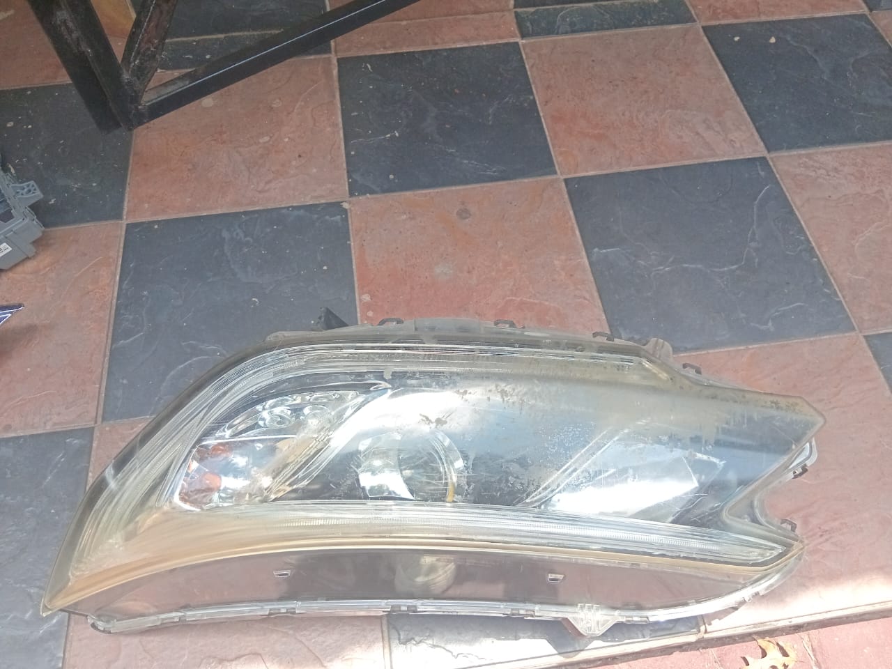 Honda crv elegance auto 2015 headlights forg lights and forg lights grills - Private Seller Honda crv elegance auto 2015 headlights forg lights and forg lights grills - Private Seller