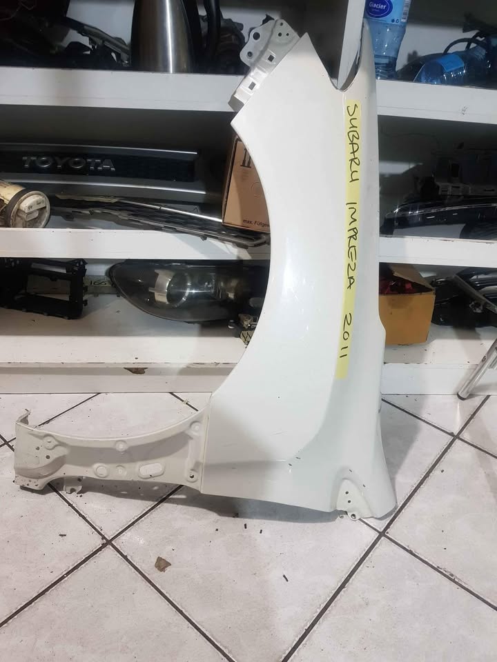 SUBARU  IMPREZA  FENDER  2011 - Private Seller