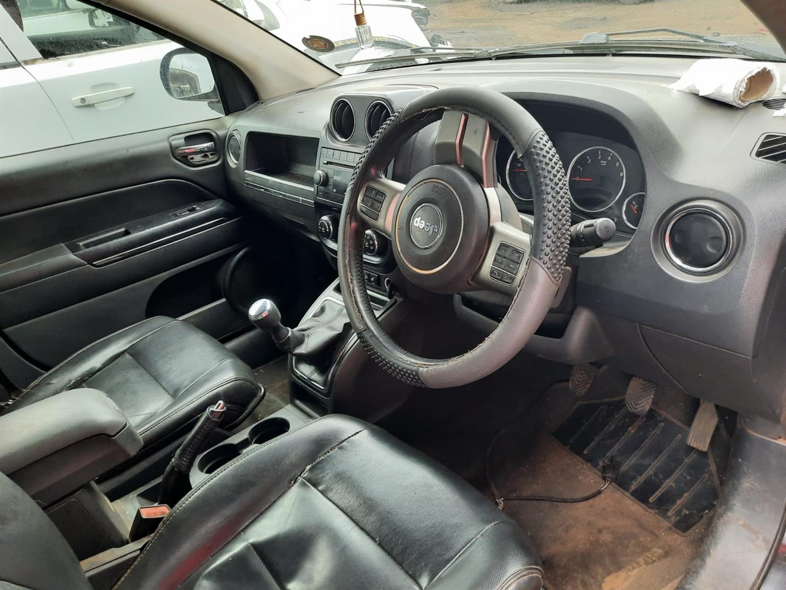 2012 Jeep Compass 2.0L - Stripping for Spares