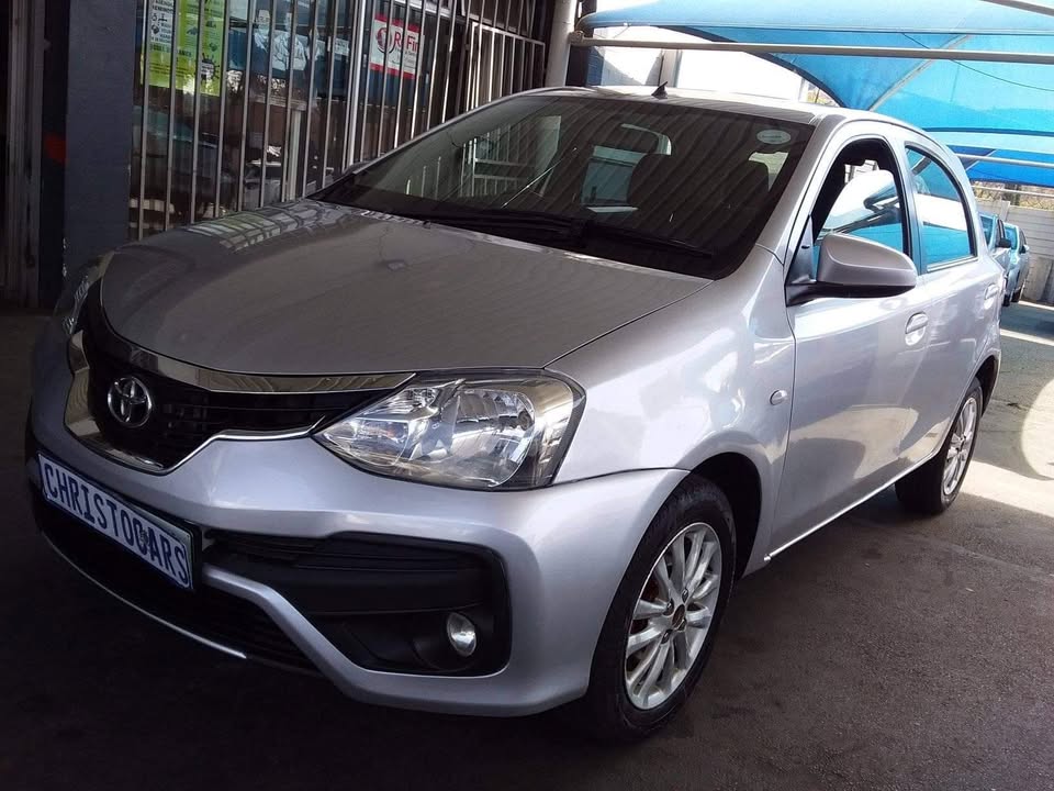 2017 Toyota Etios hatchback 2017