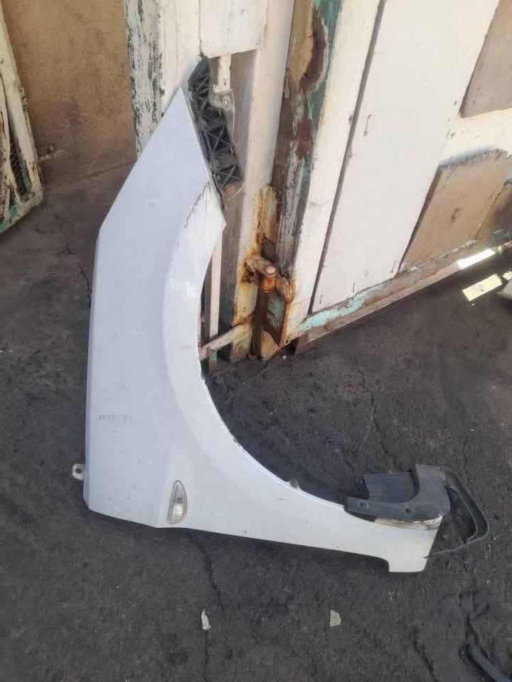HYUNDAI ACCENT FENDER AVAILABLE - Private Seller HYUNDAI ACCENT FENDER AVAILABLE - Private Seller
