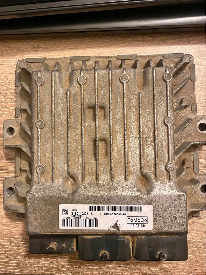 Ford Ranger T6 TDCI ECU COMPUTER BOX S A Ford Ranger T6 TDCI ECU COMPUTER BOX S A