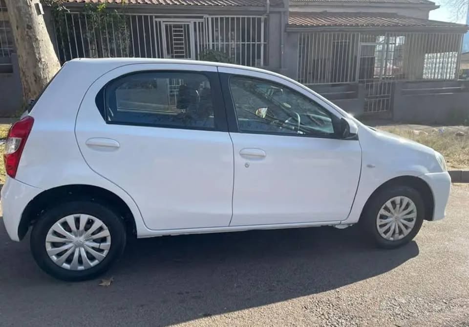 2019 TOYOTA ETIOS HATCHBACK 1.5 MANUAL TRANSMISSION IN EXCELLENT CONDITION