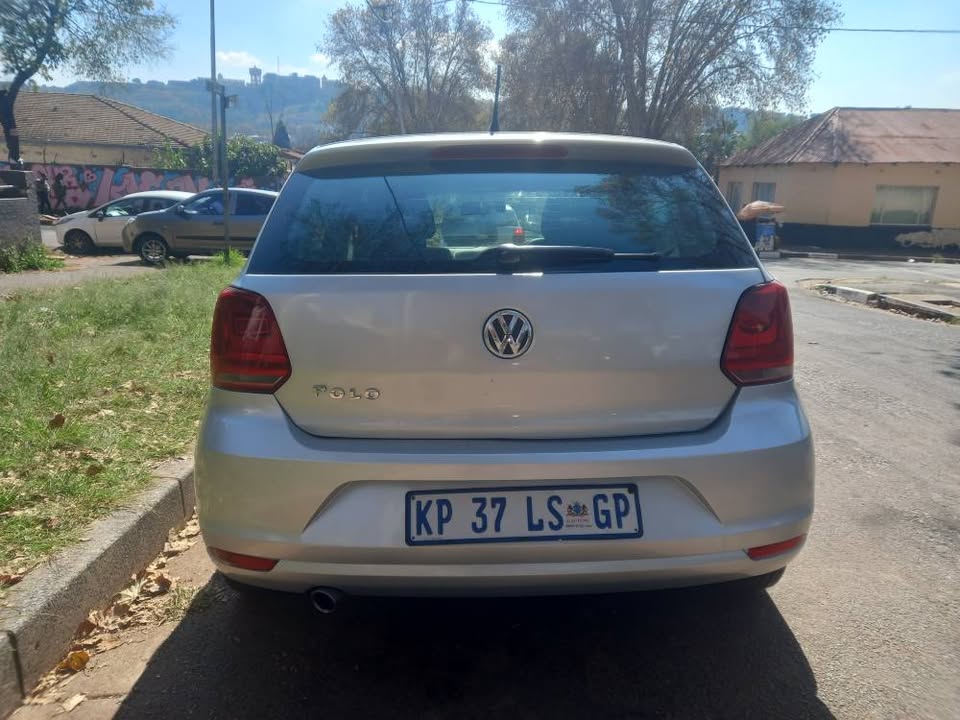 2014 VW Polo 6 Hatchback 1.4 Petrol, Manual, Silver, 75000kms