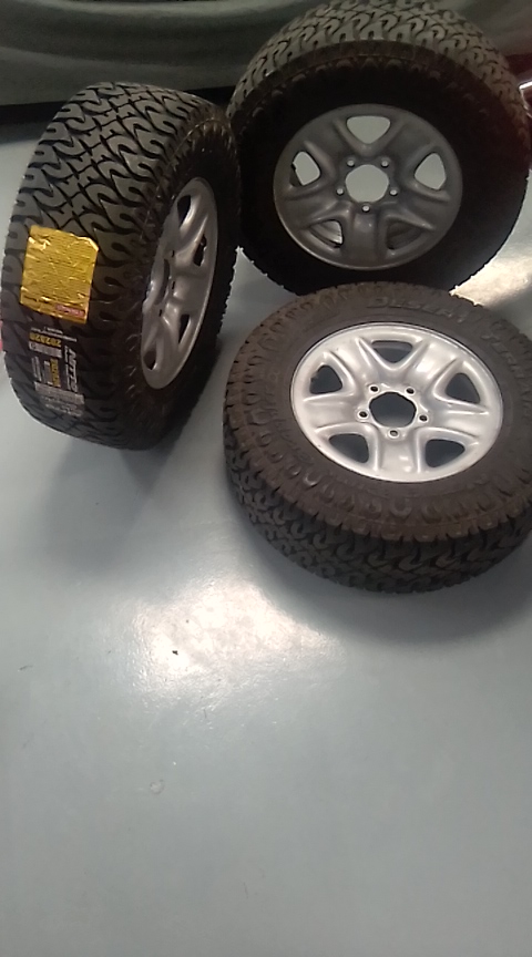 Rims & Tyres 3 available Tyre Brand New Nitto Dune