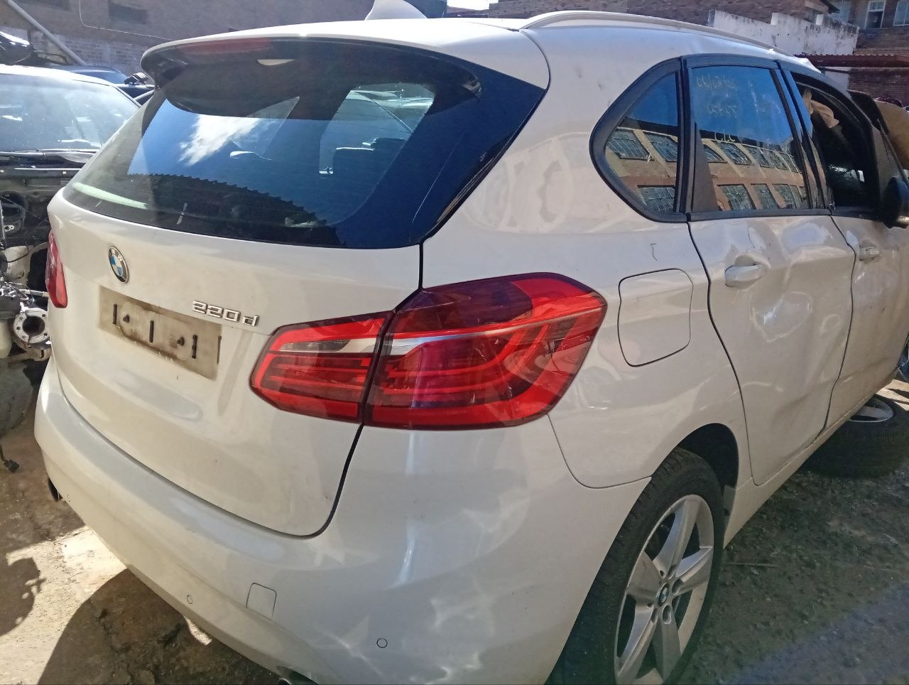 BMW 220d White Auto Sunroof - Private Seller BMW 220d White Auto Sunroof - Private Seller