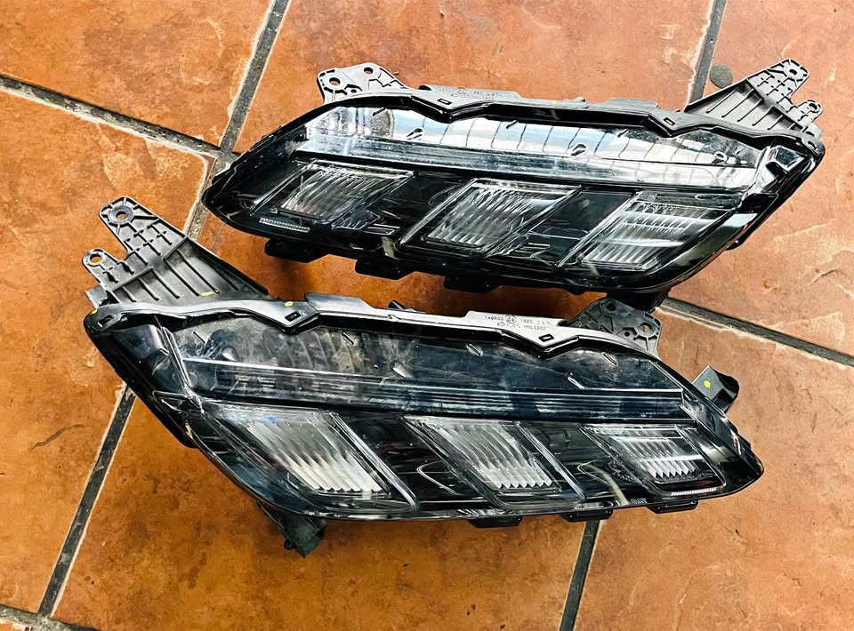 Suzuki Grand Vitara headlights - Private Seller Suzuki Grand Vitara headlights - Private Seller