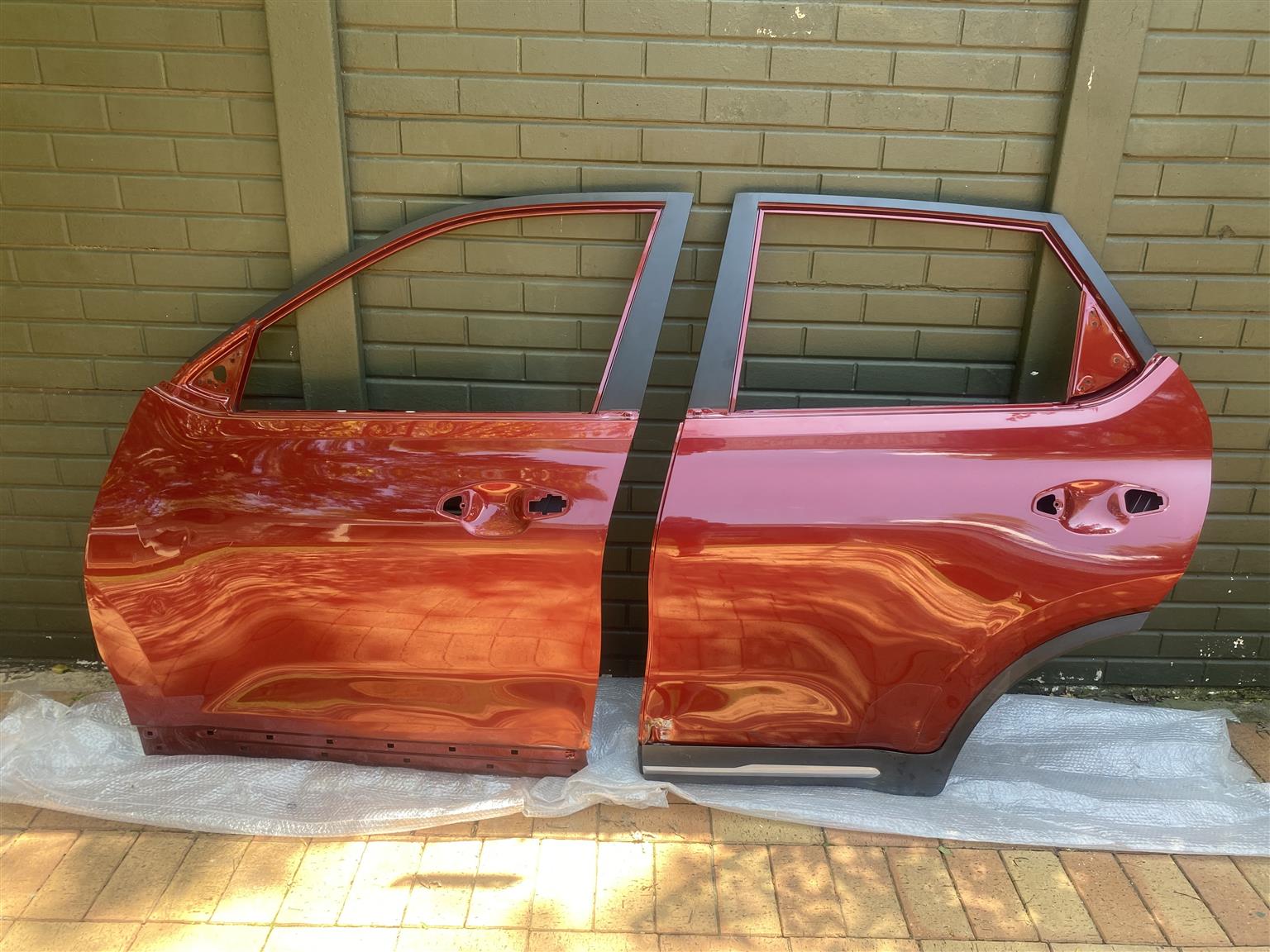 2025 KIA SONET LEFT FRONT AND REAR DOOR SHELLS FOR SALE. IN EXCELLENT CONDITION - Private Seller 2025 KIA SONET LEFT FRONT AND REAR DOOR SHELLS FOR SALE. IN EXCELLENT CONDITION - Private Seller