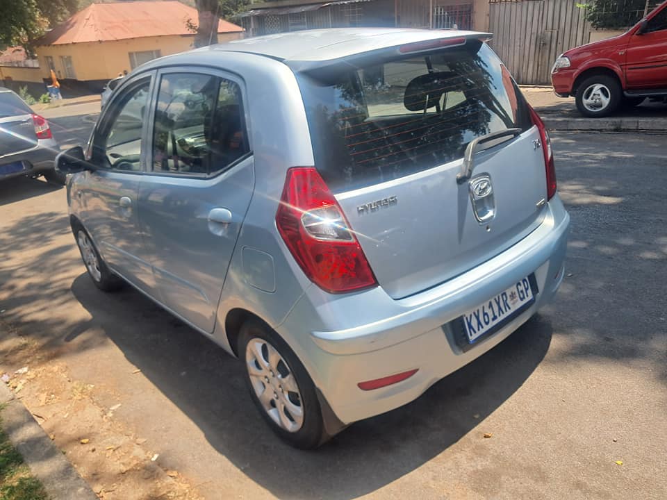Hyundai i10 hatchback 1.2 Blue 2011 for sale