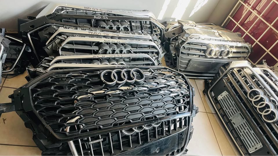 AUDI GRILLS FOR SALE - Private Seller