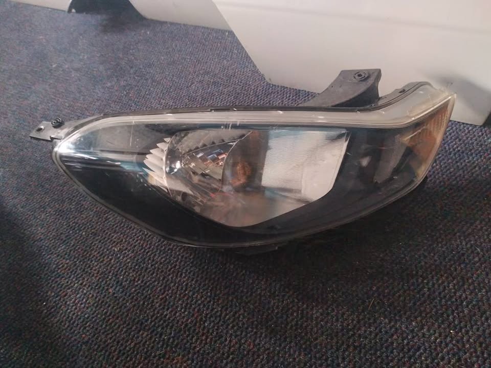 Hyundai I10 Headlight R/ Hand Side for Sale Whatsapp - Private Seller Hyundai I10 Headlight R/ Hand Side for Sale Whatsapp - Private Seller