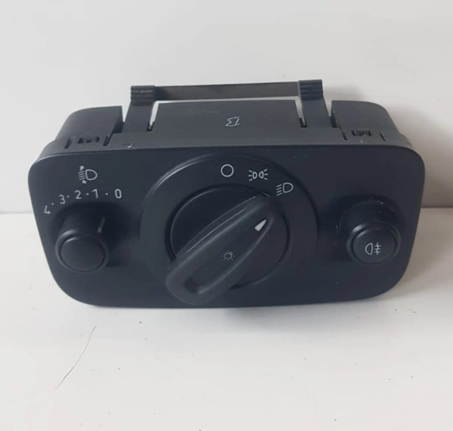 Ford Fiesta 2009-2017 Headlight Switch - Private Seller Ford Fiesta 2009-2017 Headlight Switch - Private Seller