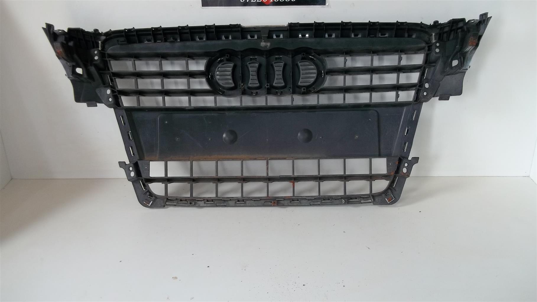 AudiA4 B8 radiator grille - Private Seller