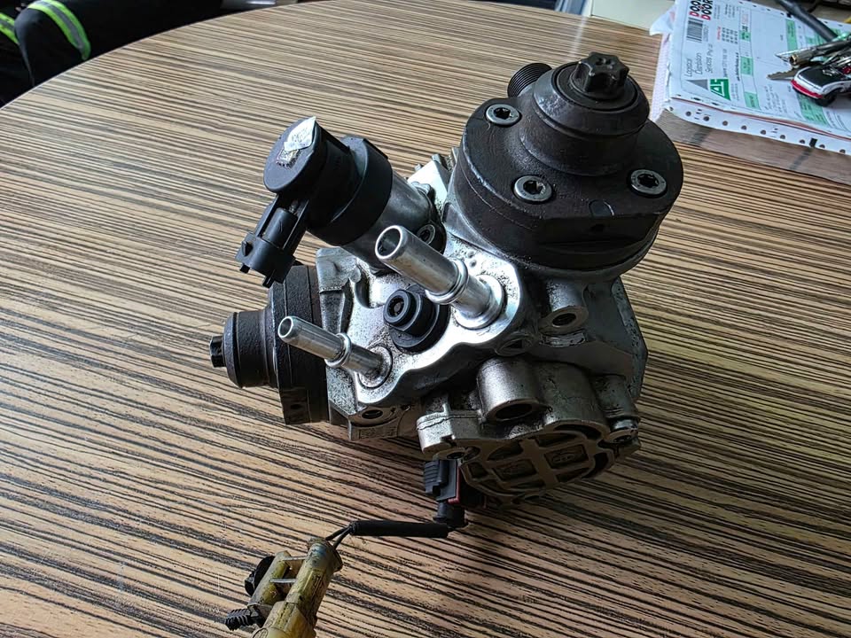 JAGUAR 3.0 DIESEL HIGH PRESSURE PUMP - Private Seller