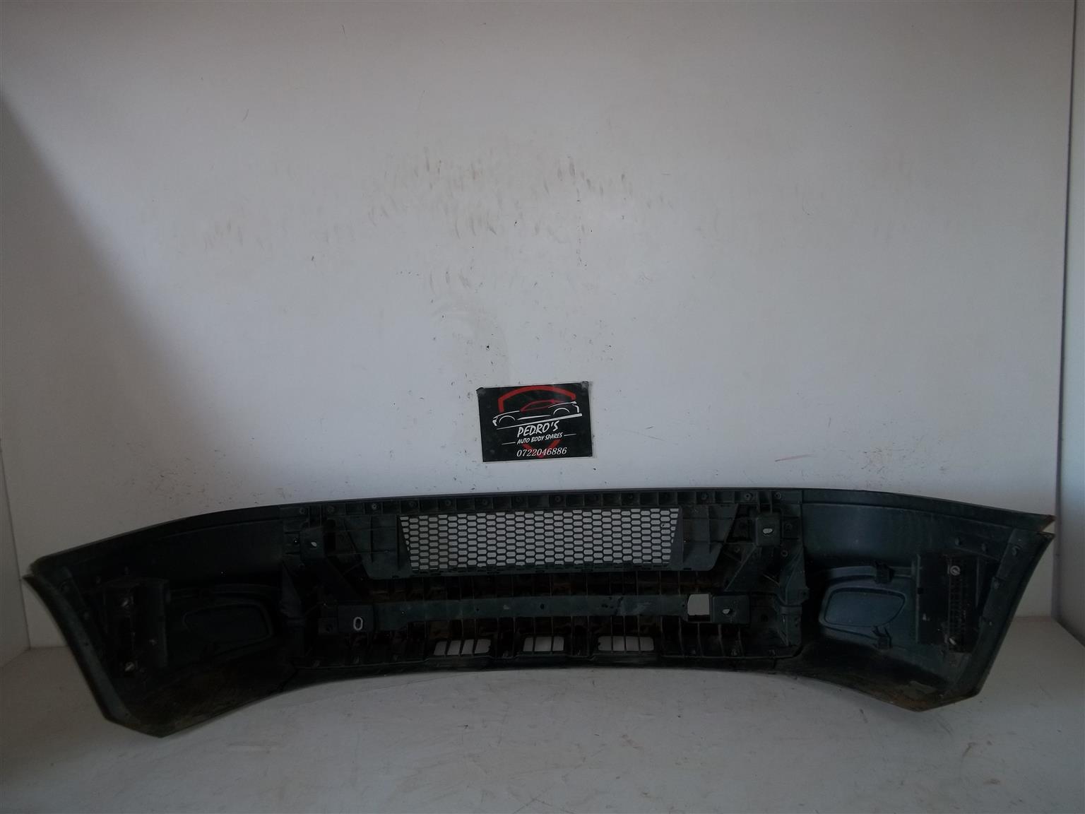 Iveco Daily 5 Van '11-'14 front bumper - Private Seller Iveco Daily 5 Van '11-'14 front bumper - Private Seller
