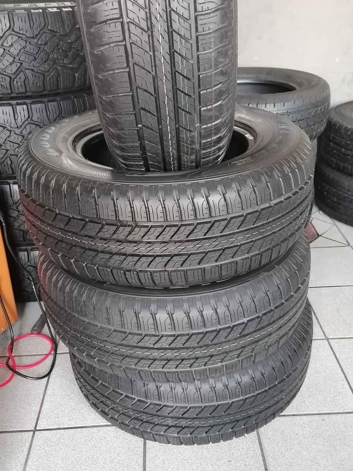 265 60 17 Goodyear Wrangler