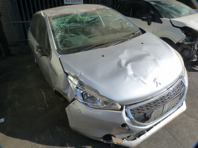 Peugeot 208 1.2 Manual Silver - 2015 STRIPPING FOR SPARES - Private Seller Peugeot 208 1.2 Manual Silver - 2015 STRIPPING FOR SPARES - Private Seller