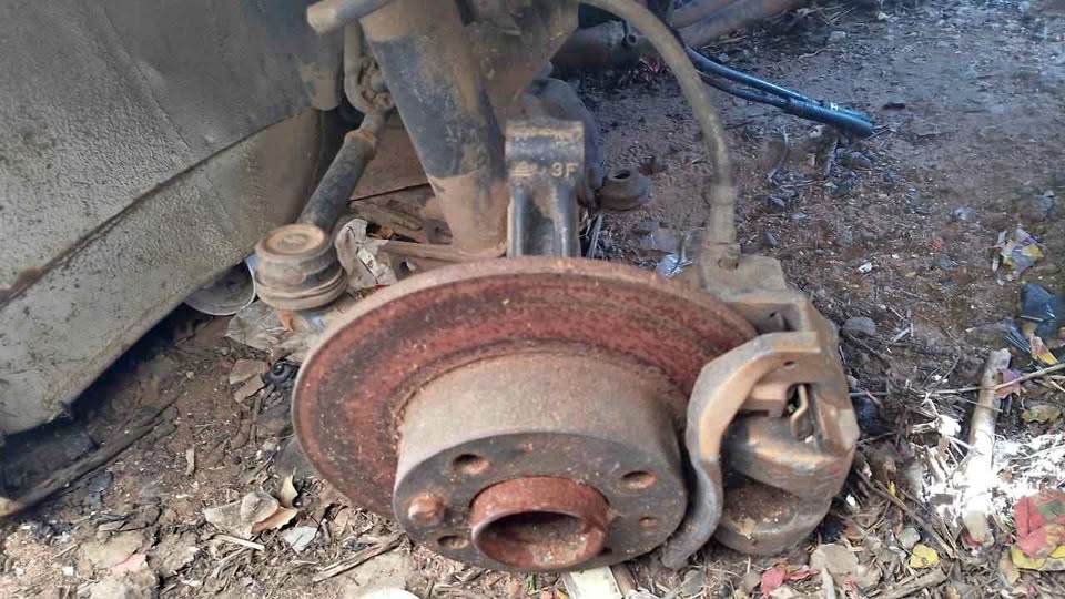 Fiat Uno LF stub axle and RF stub axle - Private Seller Fiat Uno LF stub axle and RF stub axle - Private Seller