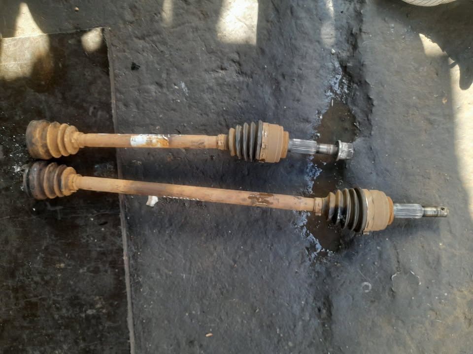 RENAULT TRIBER DRIVE SHAFT AVAILABLE - Private Seller RENAULT TRIBER DRIVE SHAFT AVAILABLE - Private Seller