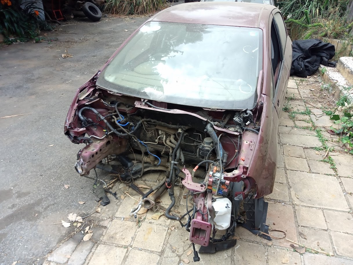 Fiat Punto's Stripping For Spares