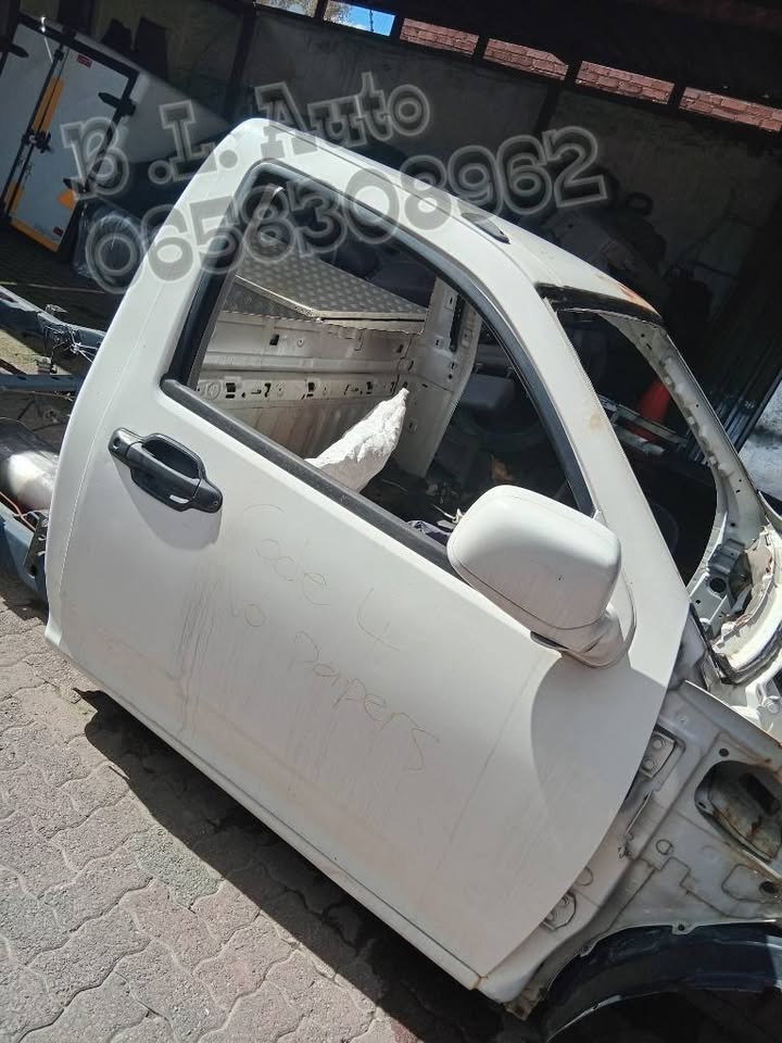 Isuzu KB250 Go Big/ GWM Steed 3 Right Door For Sale - Private Seller Isuzu KB250 Go Big/ GWM Steed 3 Right Door For Sale - Private Seller