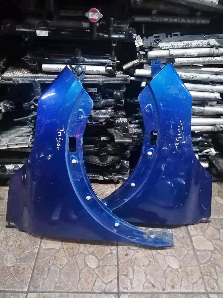 Renault Triber fenders - Private Seller Renault Triber fenders - Private Seller