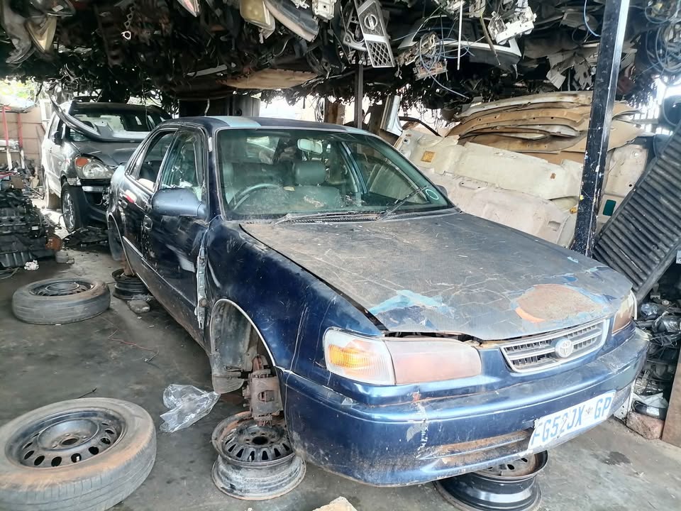 Toyota corolla RSI shape stripping for spares