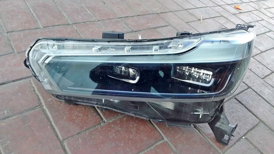 HONDA ELEVATE HEADLIGHT