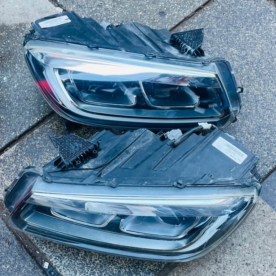 Toyota Urban Cruiser headlights - Private Seller Toyota Urban Cruiser headlights - Private Seller