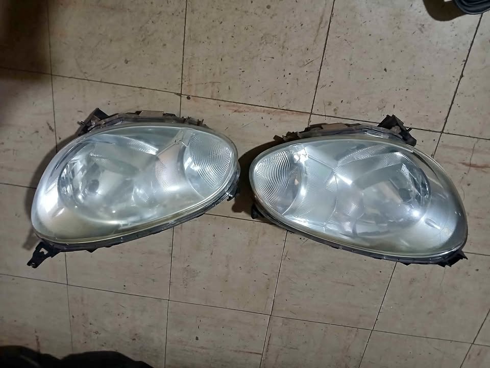 Nissan micra headlight - Private Seller Nissan micra headlight - Private Seller