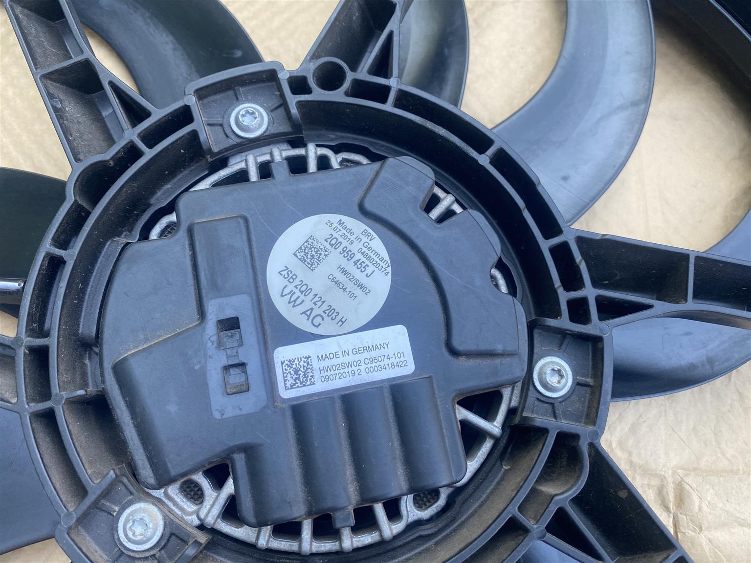 2022 VW POLO 8, T-CROSS RADIATOR FAN FOR SALE. IN EXCELLENT CONDITION