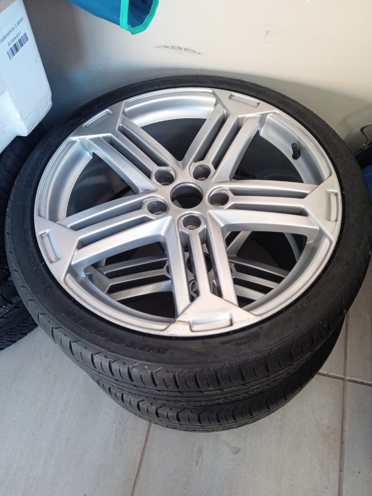 VW GOLF R 6 MAGWHEELS AND TYRES | Junk Mail Marketplace