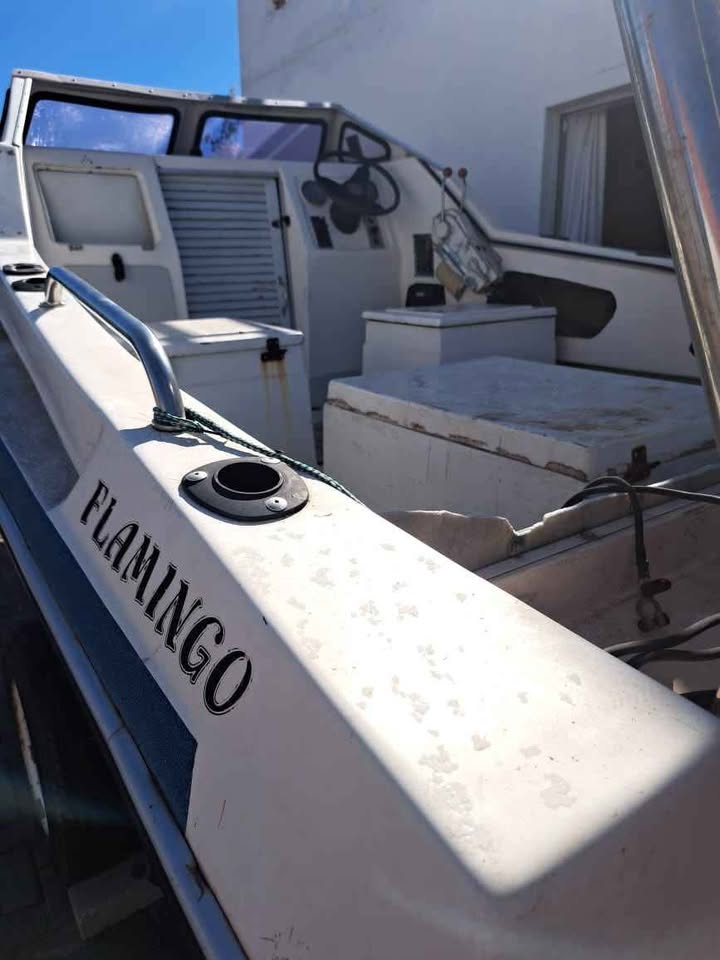 Boat for Sale, Flamingo 17ft Twin 60hp Yamaha Motors - Started, Needs Finishing