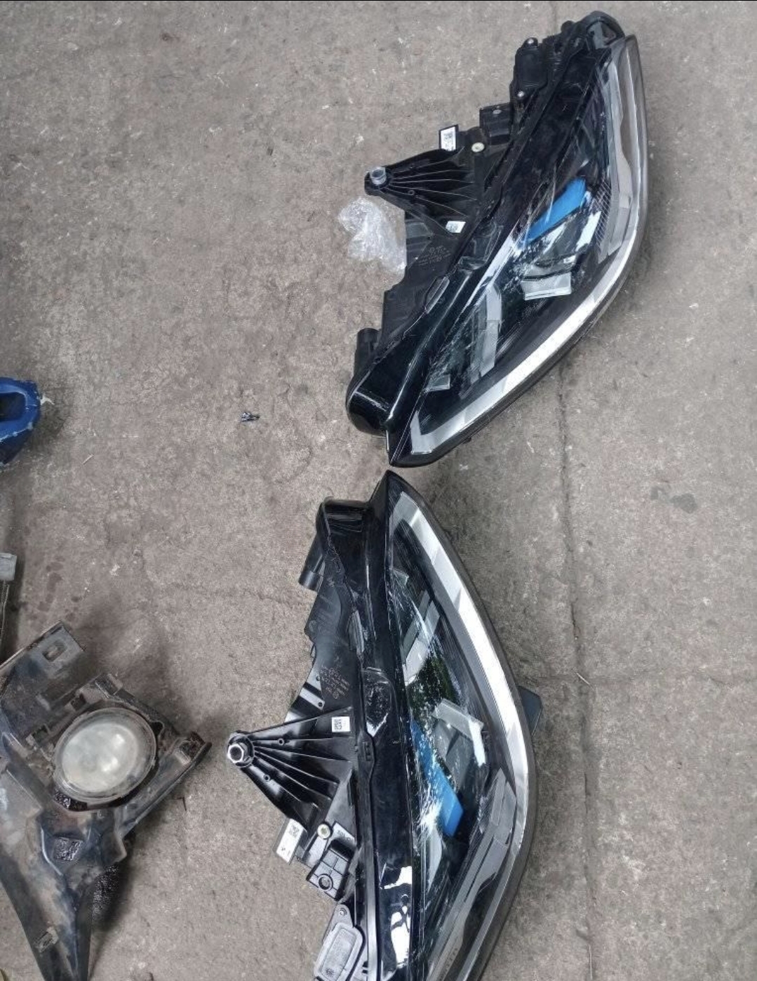 Bmw f70 and f74 1 series / 2 series headlights,front bumper new available clean - Private Seller