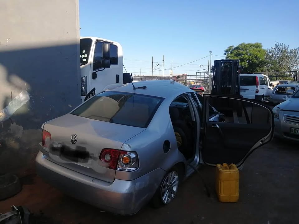 Polo vivo sedan 1.6 stripping - Private Seller