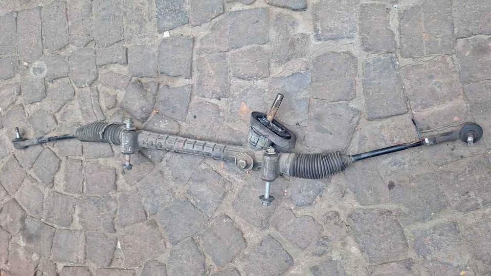 2008 opel corsa gamma bakkie steering rack for sale - Private Seller