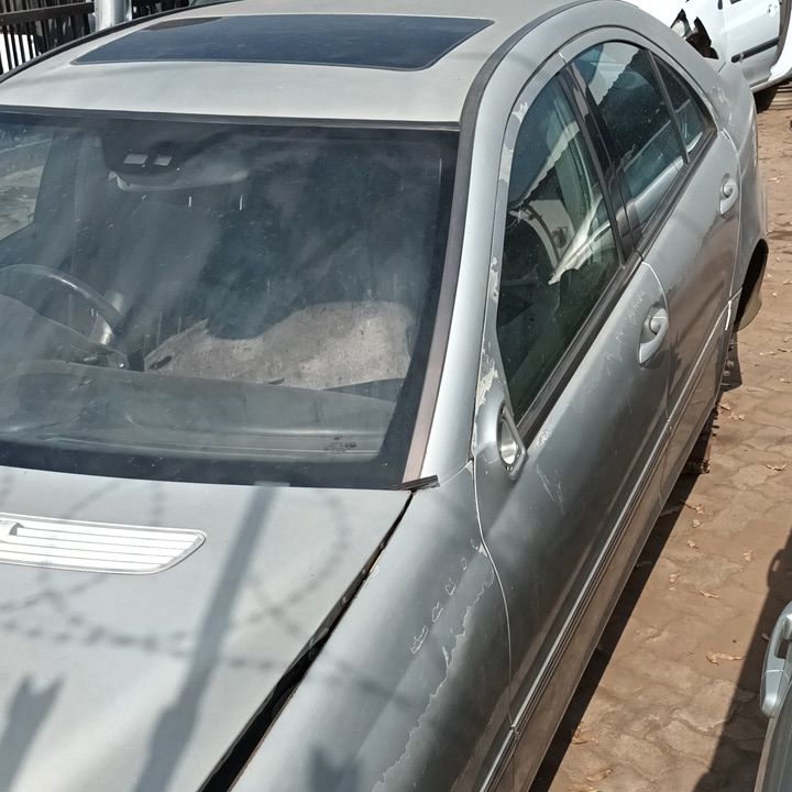 Mercedes Benz W203 C32 AMG Stripping for Spares - Private Seller