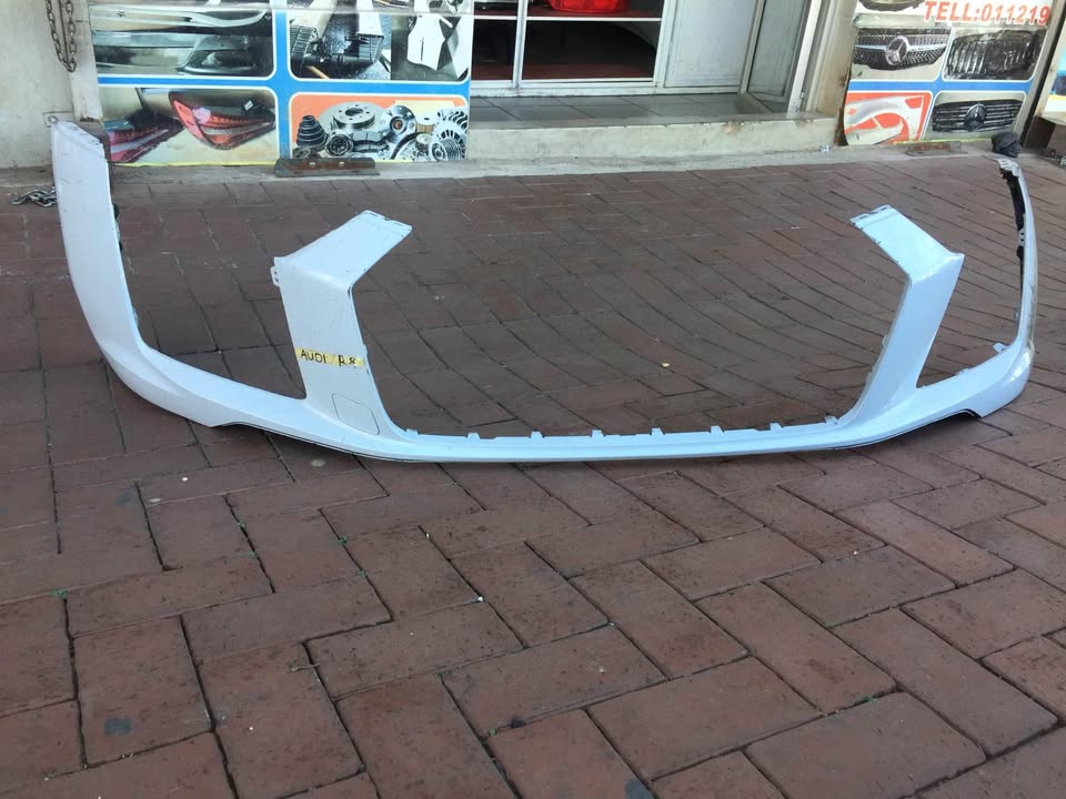 AUDI R8 bumper for sell in good condition nice and clean - Private Seller