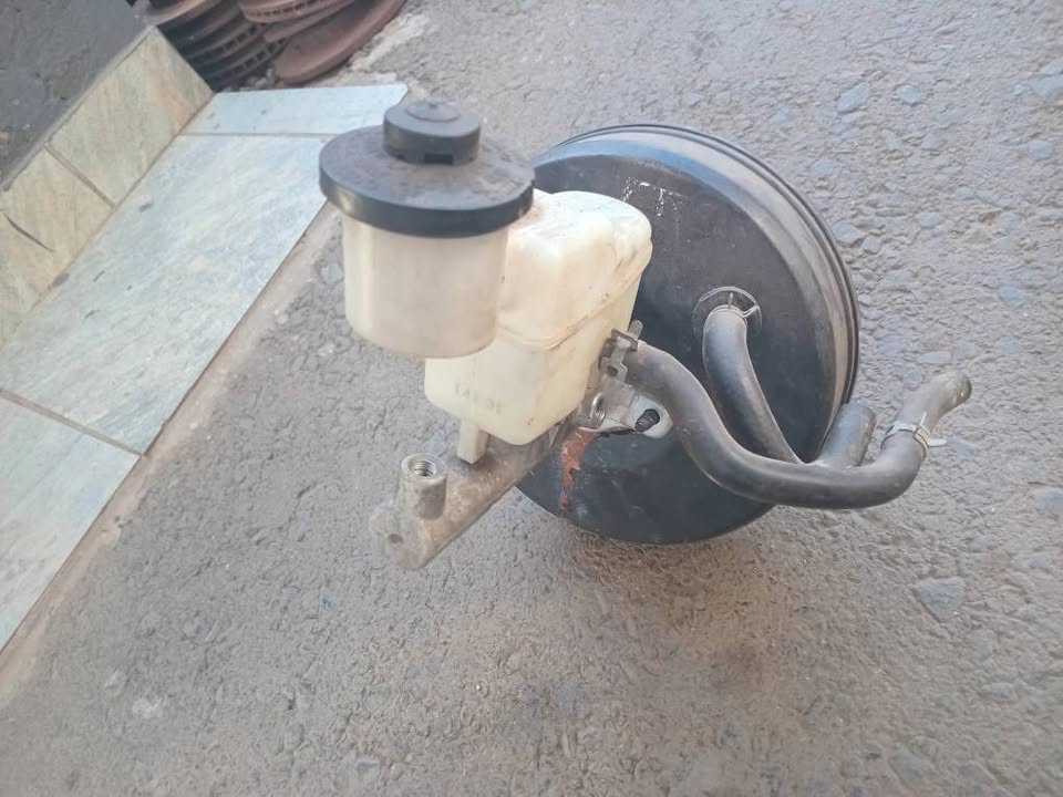 2015 Toyota hilux d4d 3.0 brake booster for sale - Private Seller