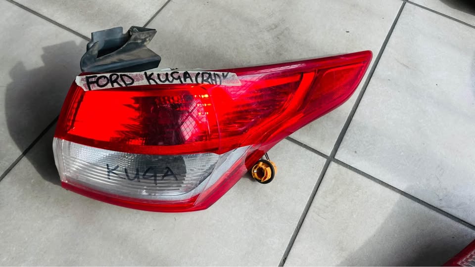 Ford Kuga taillight - Private Seller Ford Kuga taillight - Private Seller